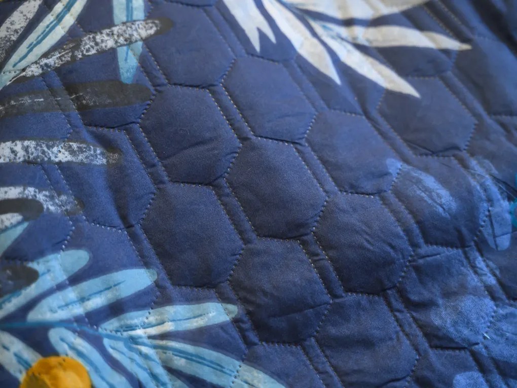 Ágytakaró FLOWERISH HEXAGON sötétkék Méret: 170 x 210 cm