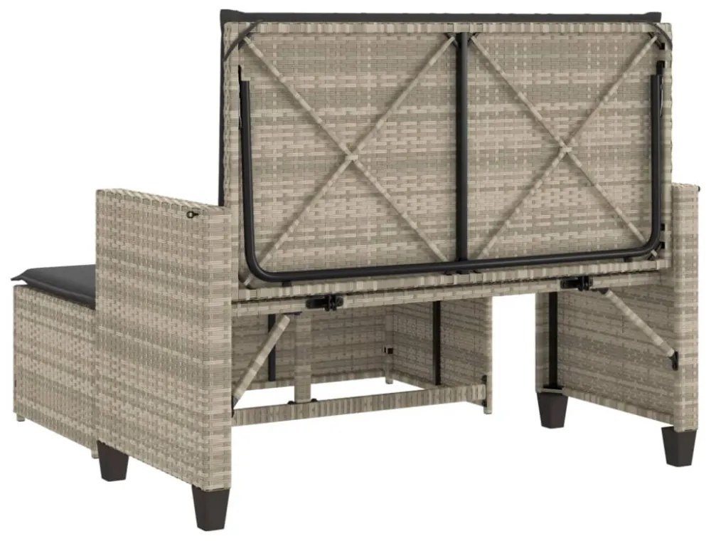 világosszürke polyrattan kerti pad párnákkal és lábtartóval