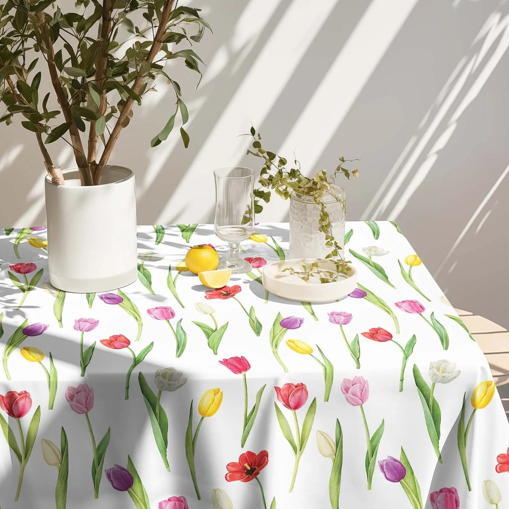 Goldea szügletes teflonos asztalterítő - színes tulipánok 100 x 100 cm