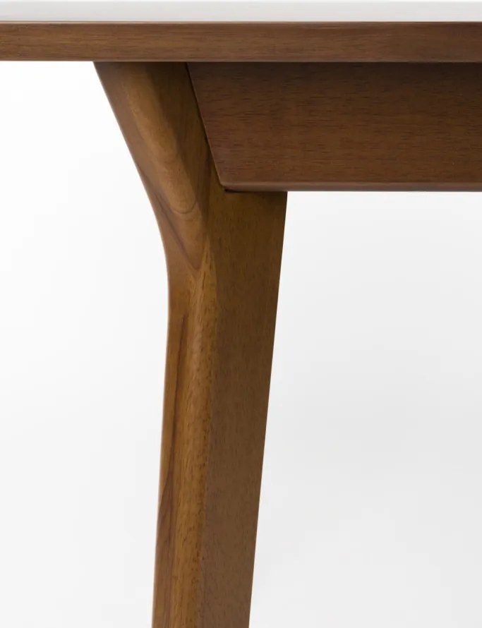 Ellen bővíthető étkezőasztal