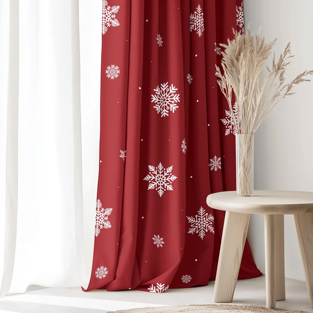 Goldea pamut drapéria - hópelyhek piros alapon 240x150 cm