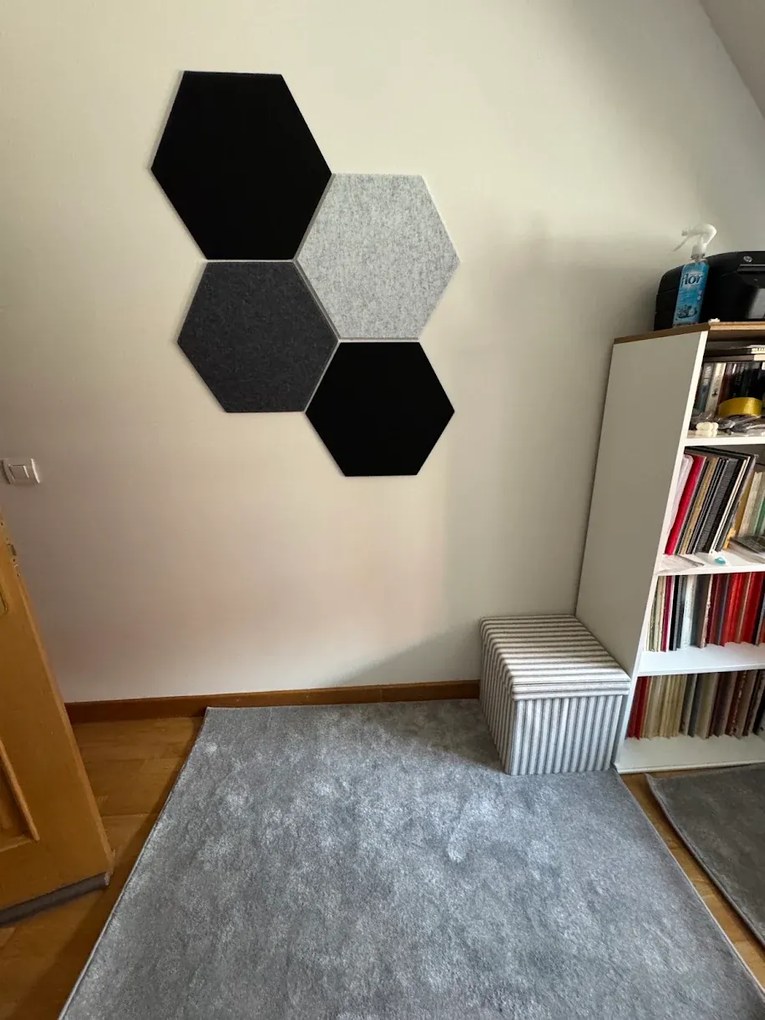Bilnora extra sűrű hatszögletű öntapadós akusztikus falpanel szobába 9mm vastag 50*50 cm - 01 Fehér