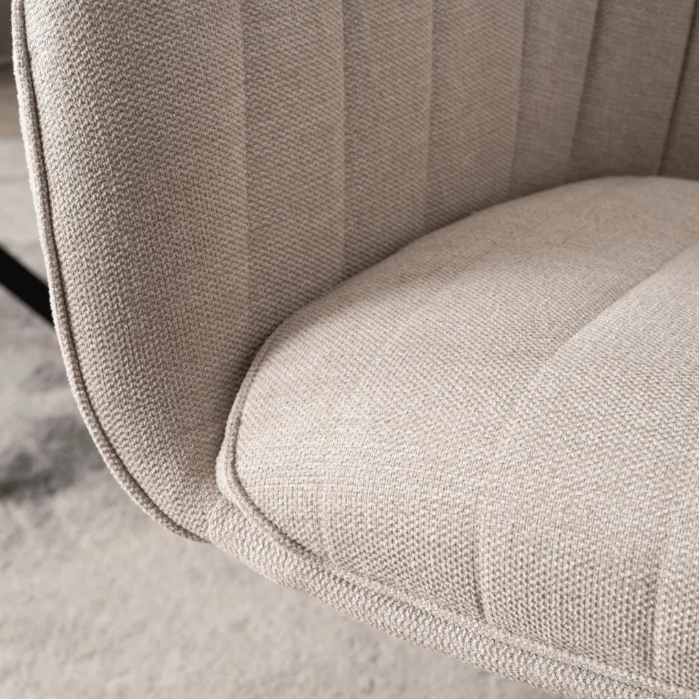 Forgó Étkezőszék Krém Színben. MUMBAI