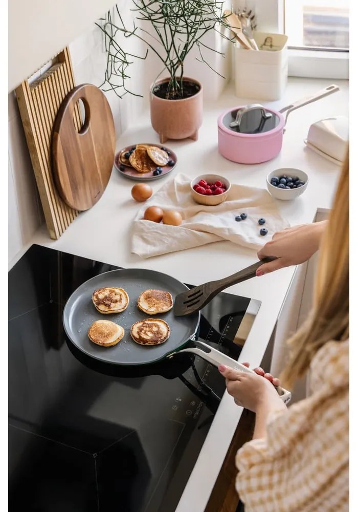 Szervírozó fa vágódeszka ø 30,5 cm Klot – Kave Home