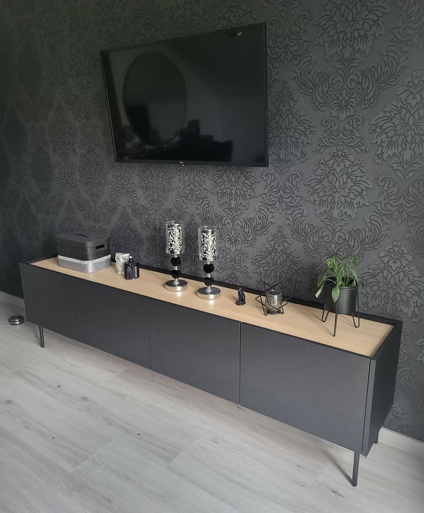 Desin TV-szekrény 220 cm fém lábakkal - fekete matt / nagano tölgy