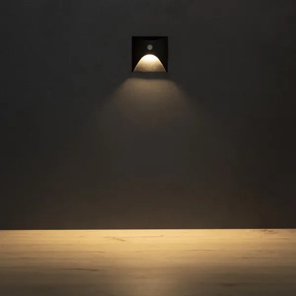 Kanlux 39130 - LED lépcsőlámpa érzékelővel EXIN 2,5W/230V 3000K IP65 fekete, szögletes
