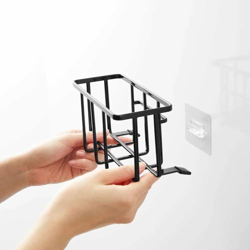 Fekete öntapadós fém mosogatóeszköz tartó Film Hook – YAMAZAKI