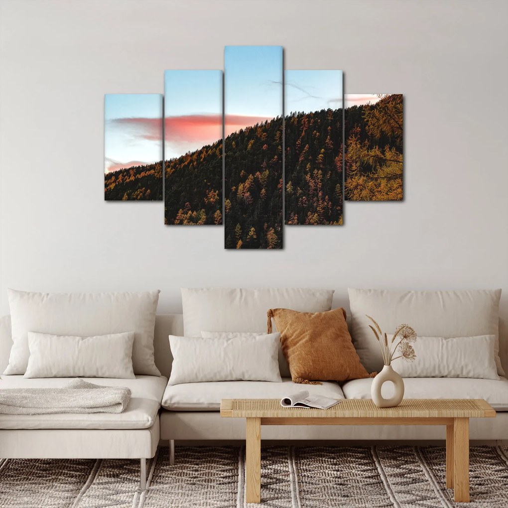 Kép a domb fölött (150x105 cm)