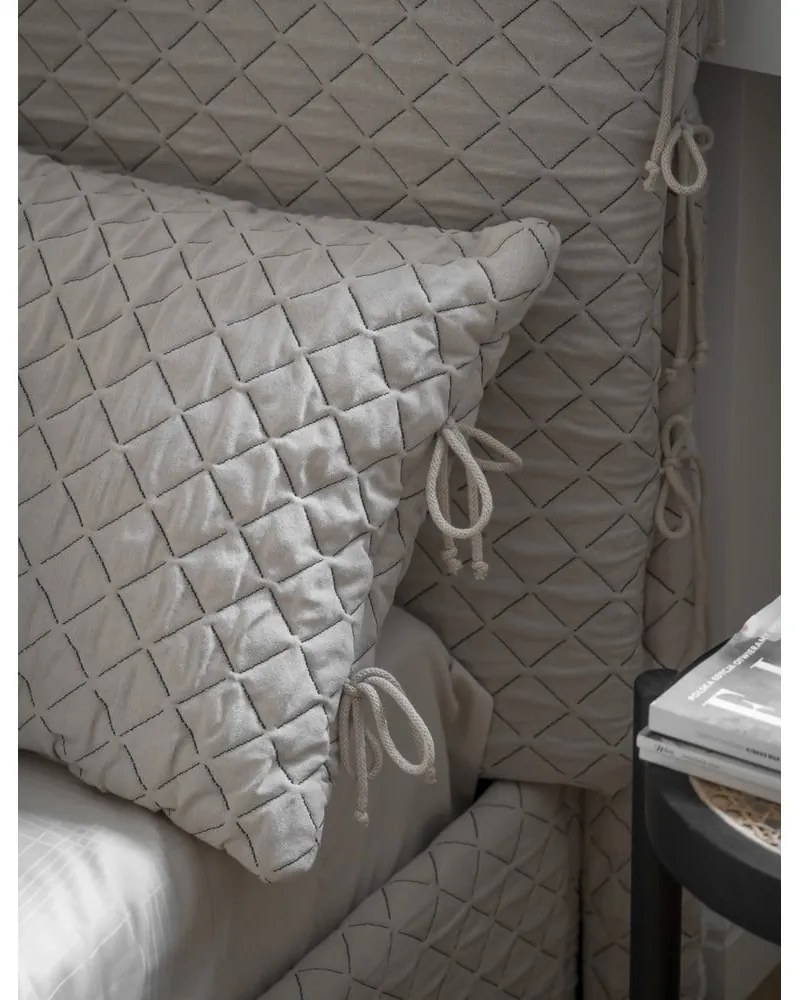 Bézs kárpitozott franciaágy tárolóhellyel ágyráccsal, 140x200 cm Sleepy Luna – Miuform