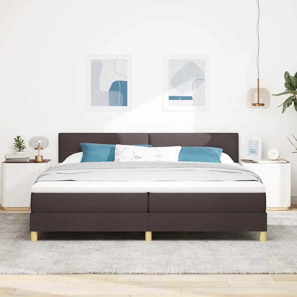 Boxrugós ágy matracmal sötétbarna 200 x 200 cm szövet