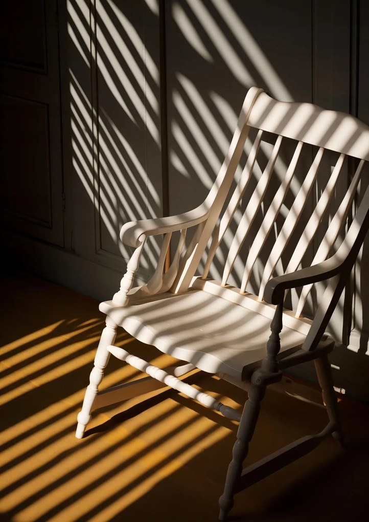 Poszter 42x59,4cm Szék az árnyékban