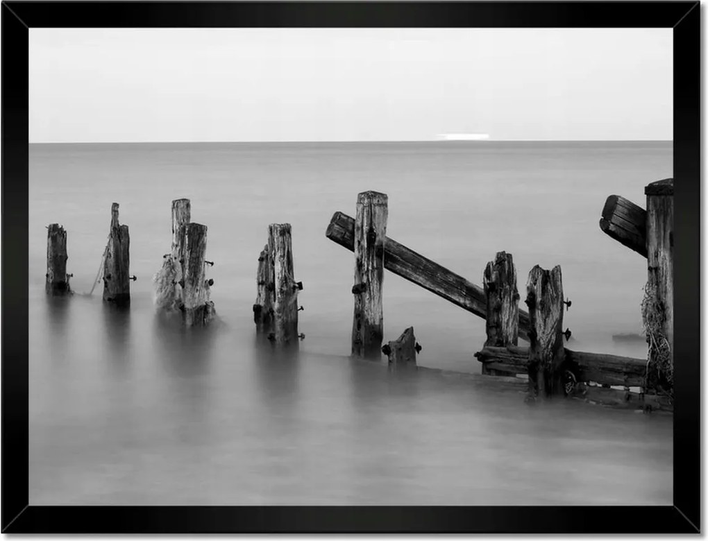 Poszterek keretben 40x30 Fa hullámtörő a tengeren