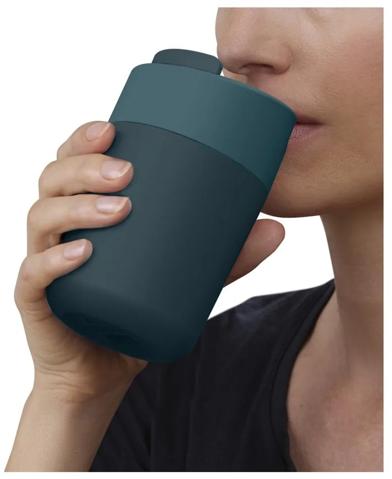 Sötétkék utazóbögre 340 ml Sipp – Joseph Joseph