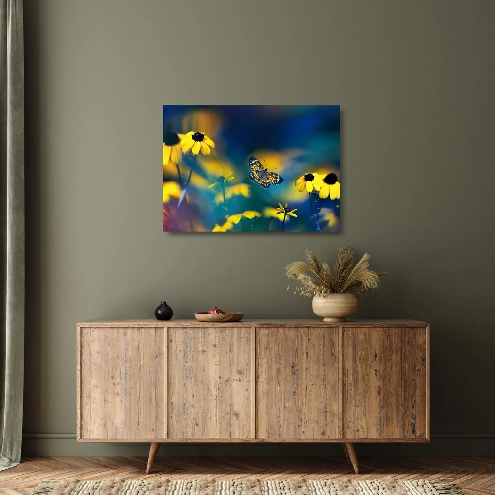 Kép - Sárga pillangó virággal (üvegen) (70x50 cm)