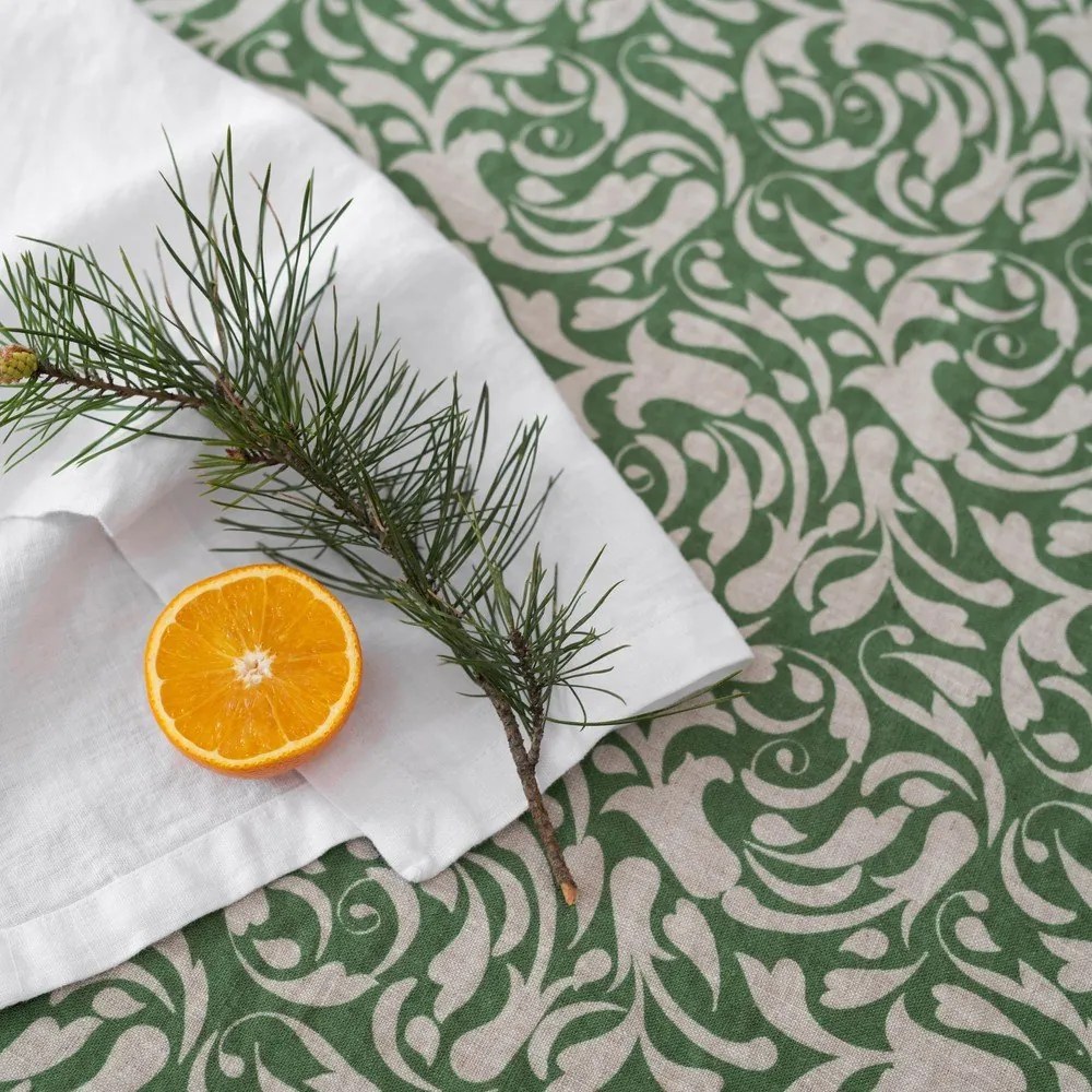 Len asztalterítő 140x300 cm Evergreen Damask – Linen Tales