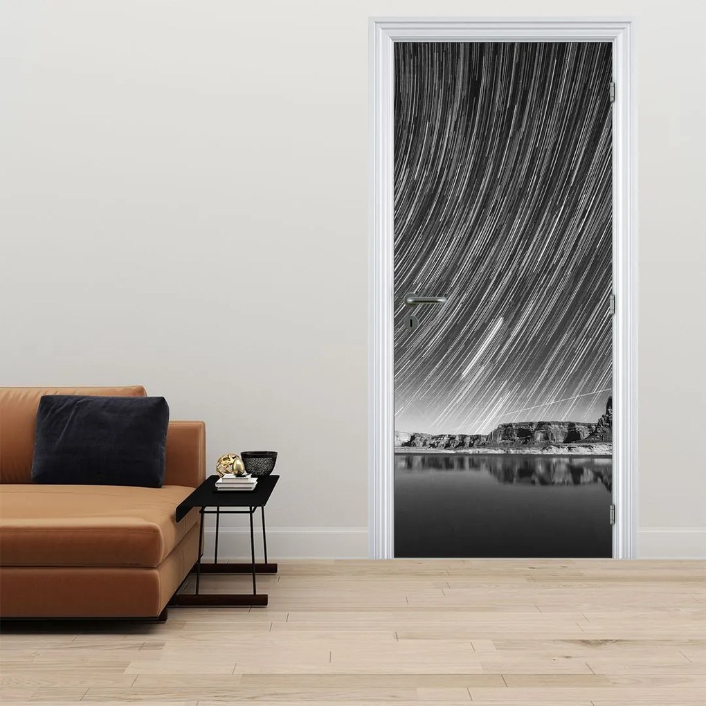 Fotótapéta ajtóra - Fekete-fehér csillagos égbolt (95x205cm)