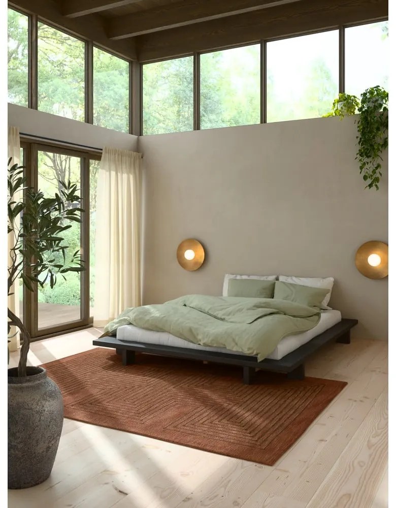 Fekete franciaágy fenyőfából, ráccsal 160x200 cm Japan - Karup Design