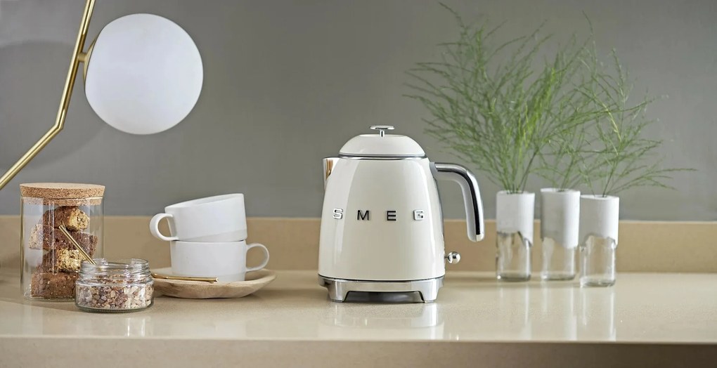SMEG 50's Retro Style rychlovarná konvice 0,8l černá - Smeg