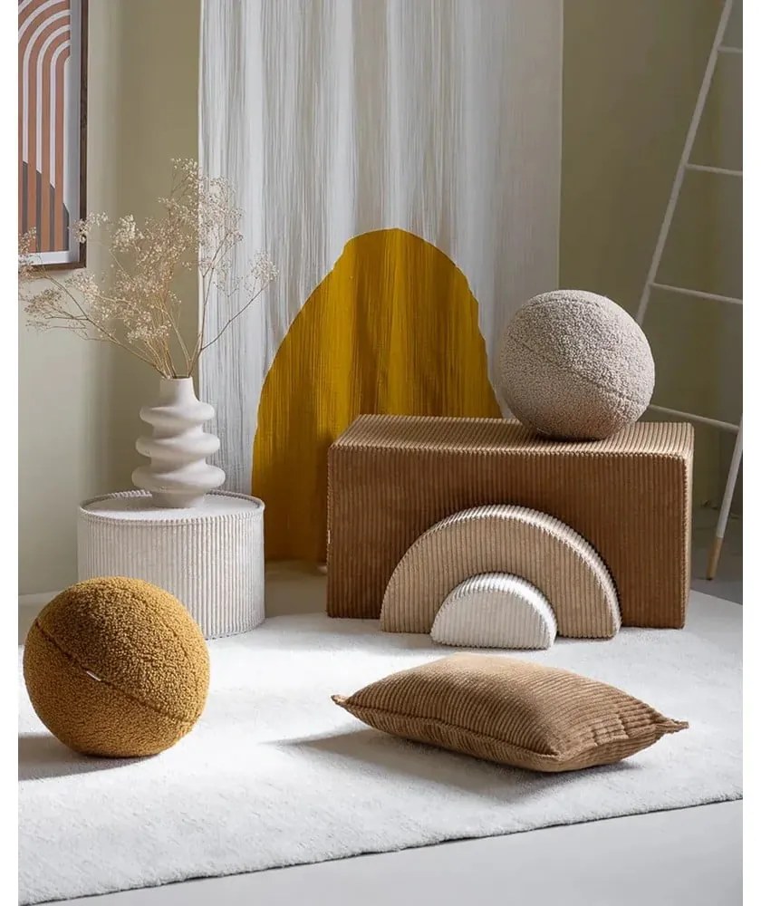 Barna kordbársony párna gyerek kanapéhoz Bolster – Wigiwama