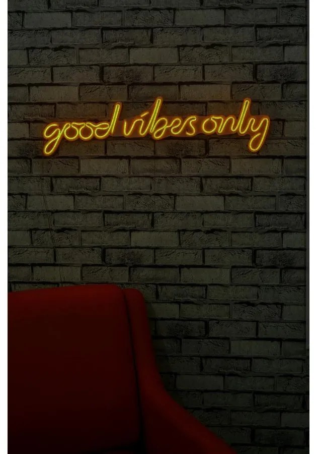 Műanyag LED-es fali dekoráció, Good Vibes Only - Sárga