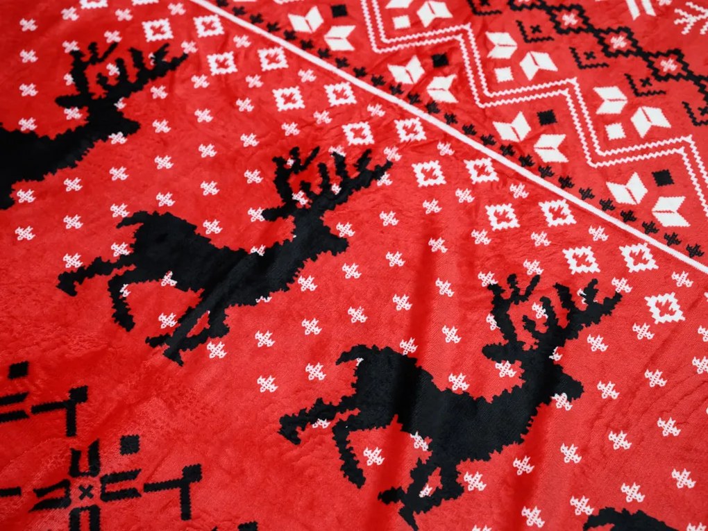 Mikroplüss ágyneműhuzat BLACK DEERS piros Ágyneműhuzat mérete: 70 x 90 cm | 140 x 200 cm