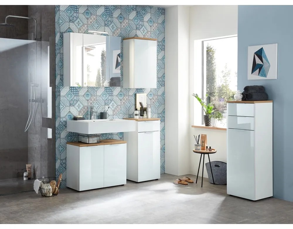 Fehér-natúr színű magas fürdőszoba szekrény tölgyfa dekorral 39x112 cm Pescara – Germania