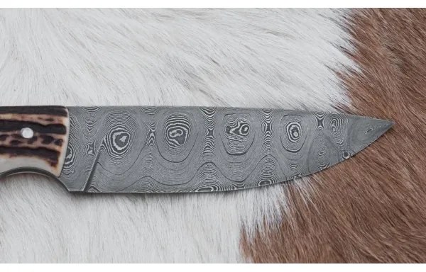 Damaszkuszi vadászkés 11 cm szarvas agancs