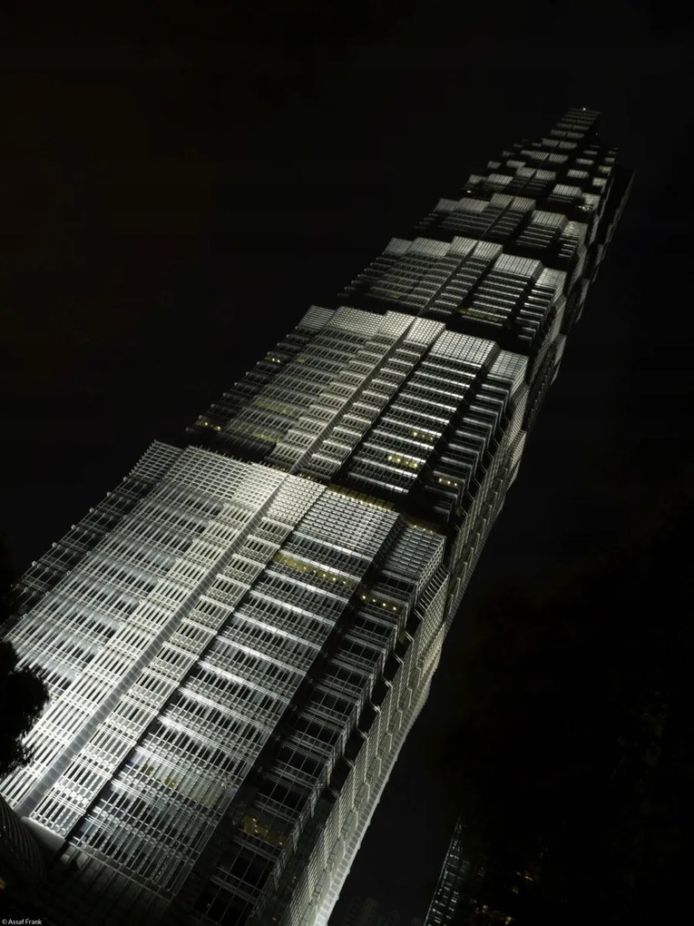 Poszter 30x40cm Jinmao torony éjszaka Sanghajban, Assaf Frank