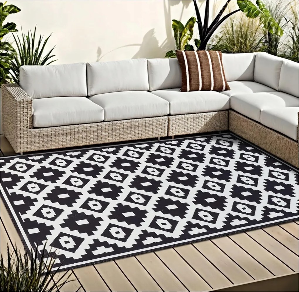 Kültéri szőnyeg teraszra erkélyre 150cmx240cm fekete-fehér geometrikus minta