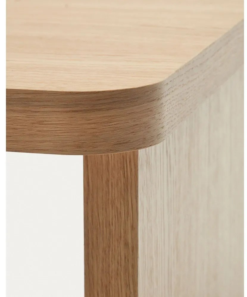 Natúr színű dohányzóasztal tölgyfa dekorral 89x62 cm Oaq – Kave Home