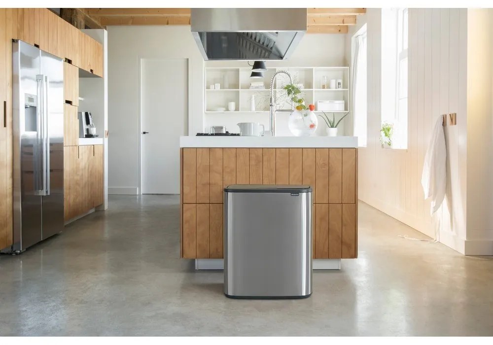 Matt ezüstszínű acél érintésre nyíló szemetes 60 l Bo Touch Bin – Brabantia