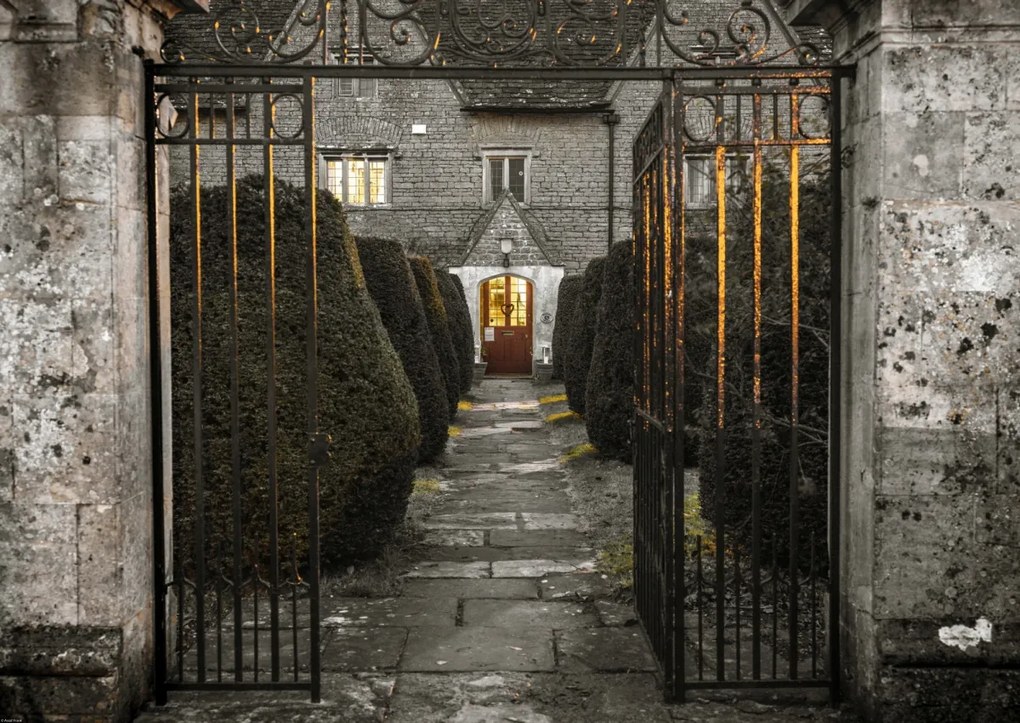 Poszter 84x59,5cm Egy régi házikó homlokzata Siddingtonban, Assaf Frank