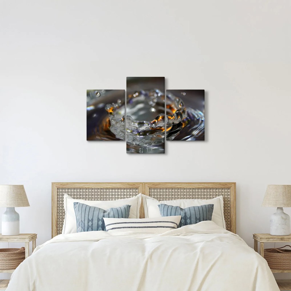 Vízcseppekből készült karkötő képe (90x60 cm)