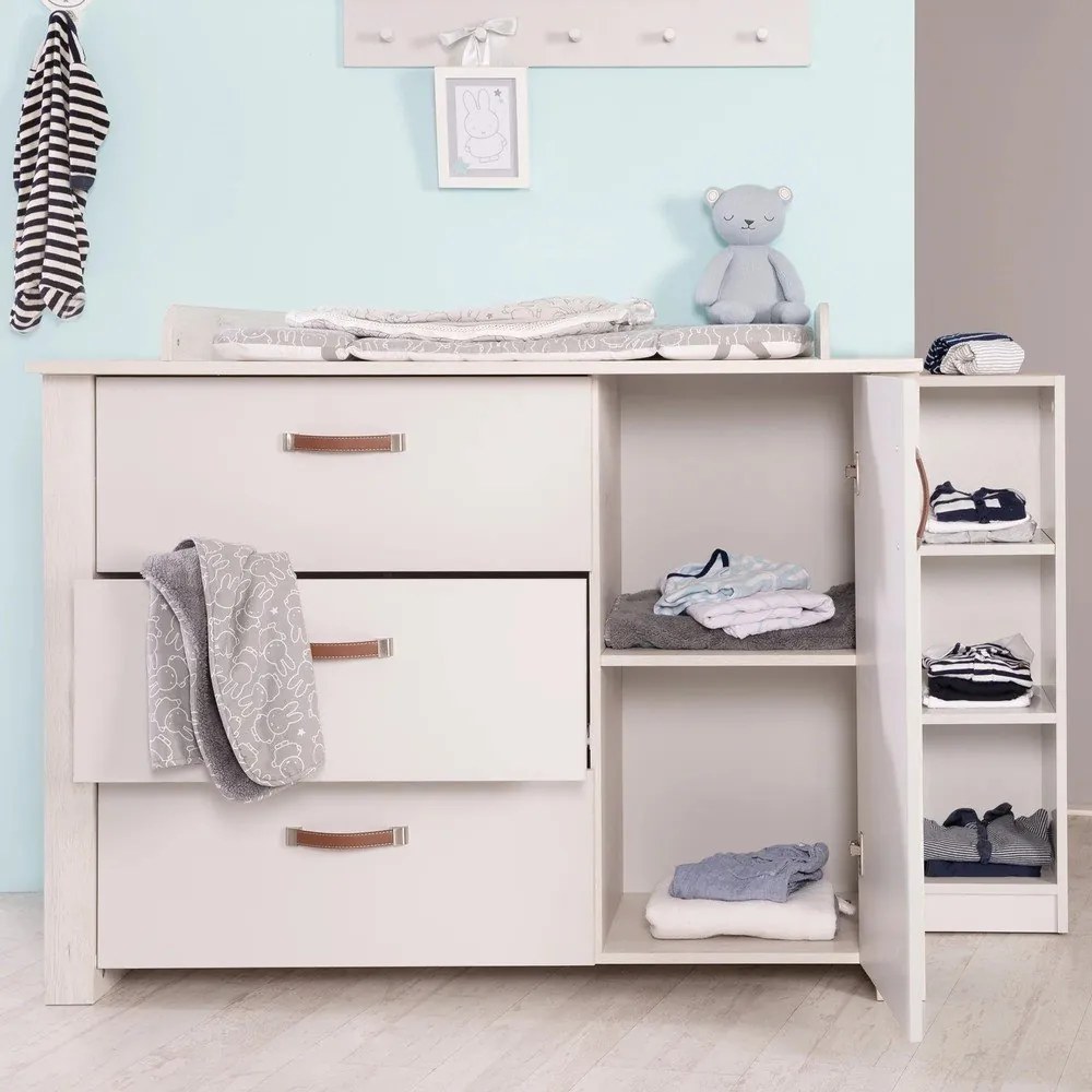 Fehér alacsony gyerek komód pelenkázó feltéttel 126x99 cm Mila – Roba