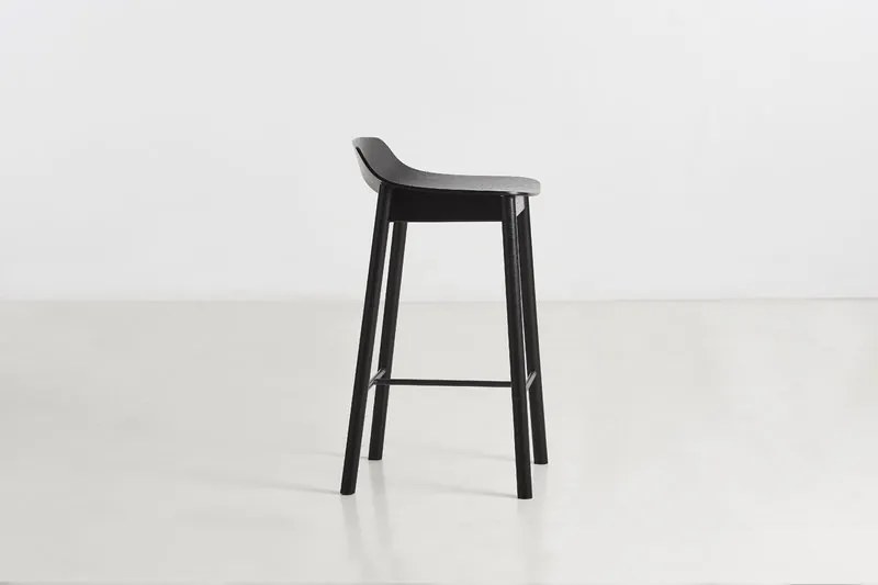 Bárszék "Mono", 65 cm, 2 változat - Woud Variáns: tölgyfa, világos lakk