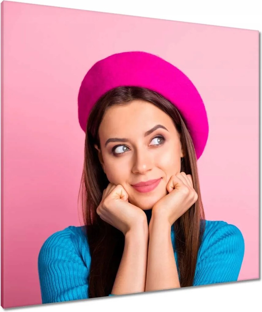 Vászonkép 90x90 Elmélkedő lány rózsaszín sapkában