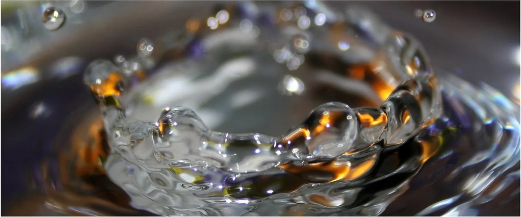 Vízcseppekből készült karkötő képe (120x50 cm)