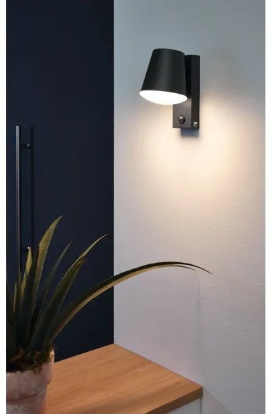 Eglo 97451 - Érzékelős kültéri fali lámpa CALDIERO 1xE27/10W/230V IP44