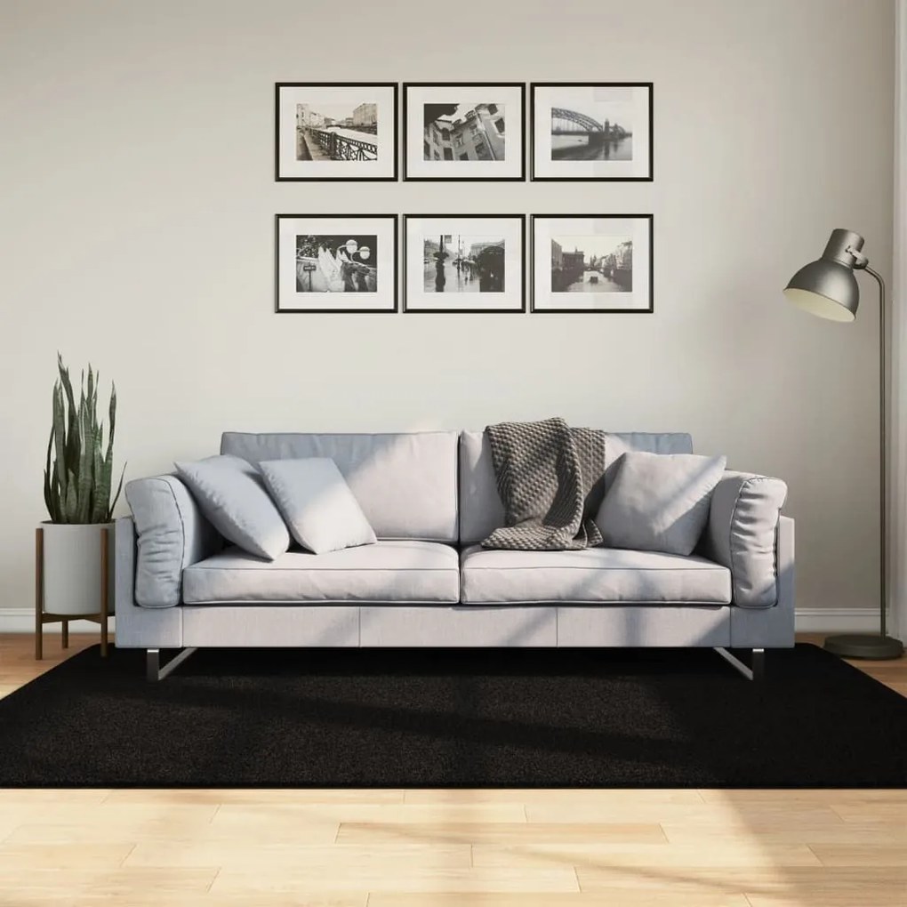 HUARTE fekete rövid szálú puha és mosható szőnyeg 140 x 200 cm