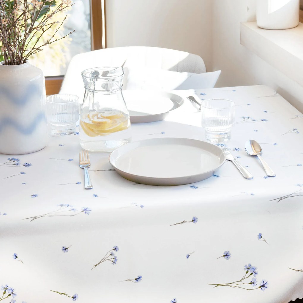 Goldea teflonbevonatú asztalterítő - kék búzavirág 120 x 160 cm