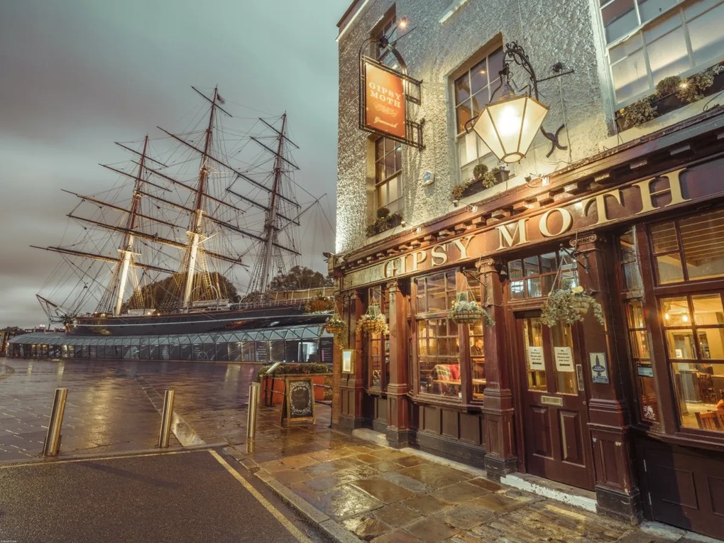 Poszter 80x60cm Cutty Sark és a kocsma Gipsy Moth, Assaf Frank