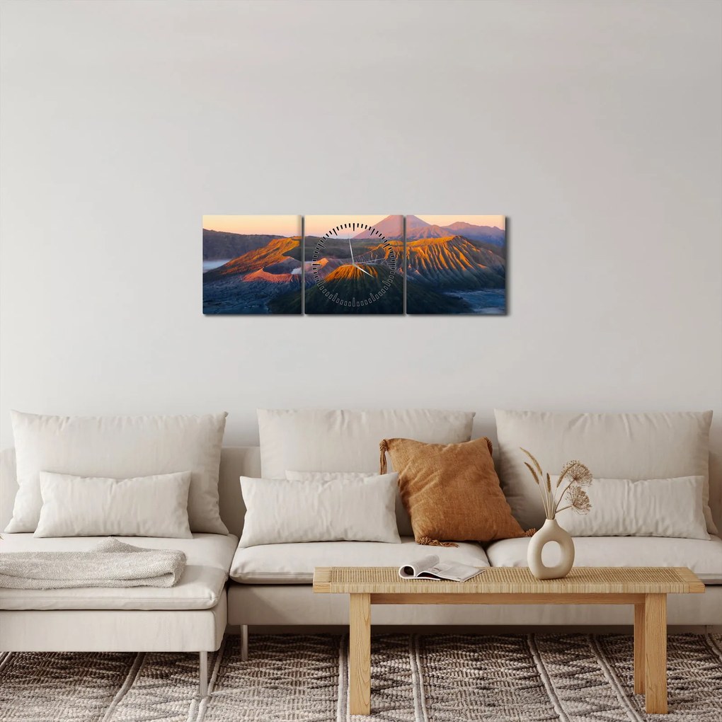 Kép a Bromo-hegyről Indonéziában (órával) (90x30 cm)