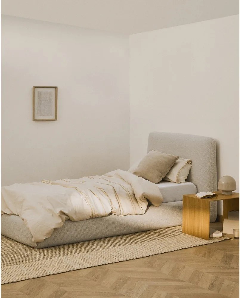 Bézs kárpitozott egyszemélyes ágy ágyrács nélkül 90x200 cm Martina – Kave Home