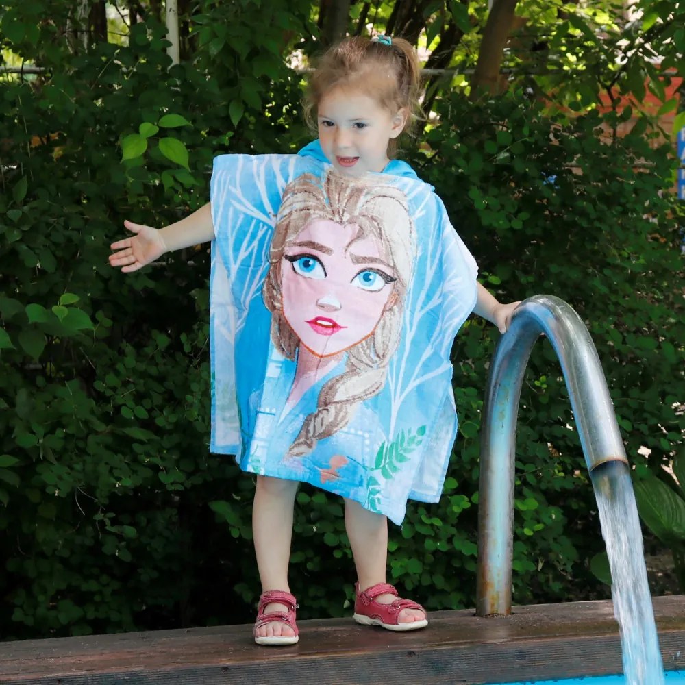 Disney Frozen/Jégvarázs 2. gyerek strandtörölköző poncsó