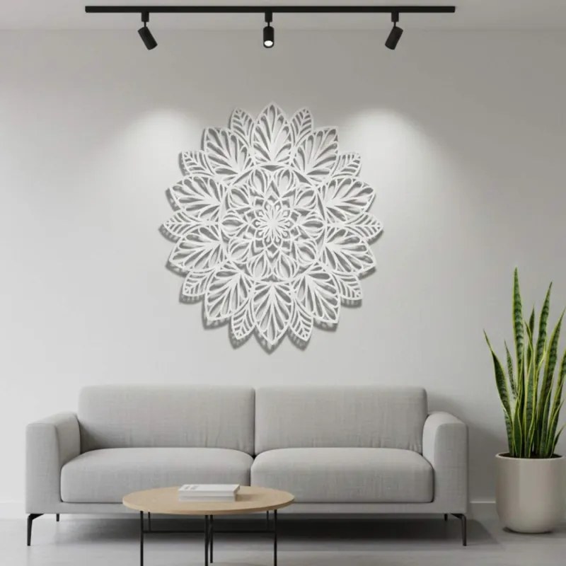 Fából készült mandala a falon | LÓTUSZ