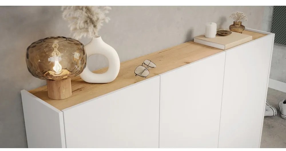 Fehér szekrény tölgyfa dekorral 138x105x25 cm Libbiano – Germania