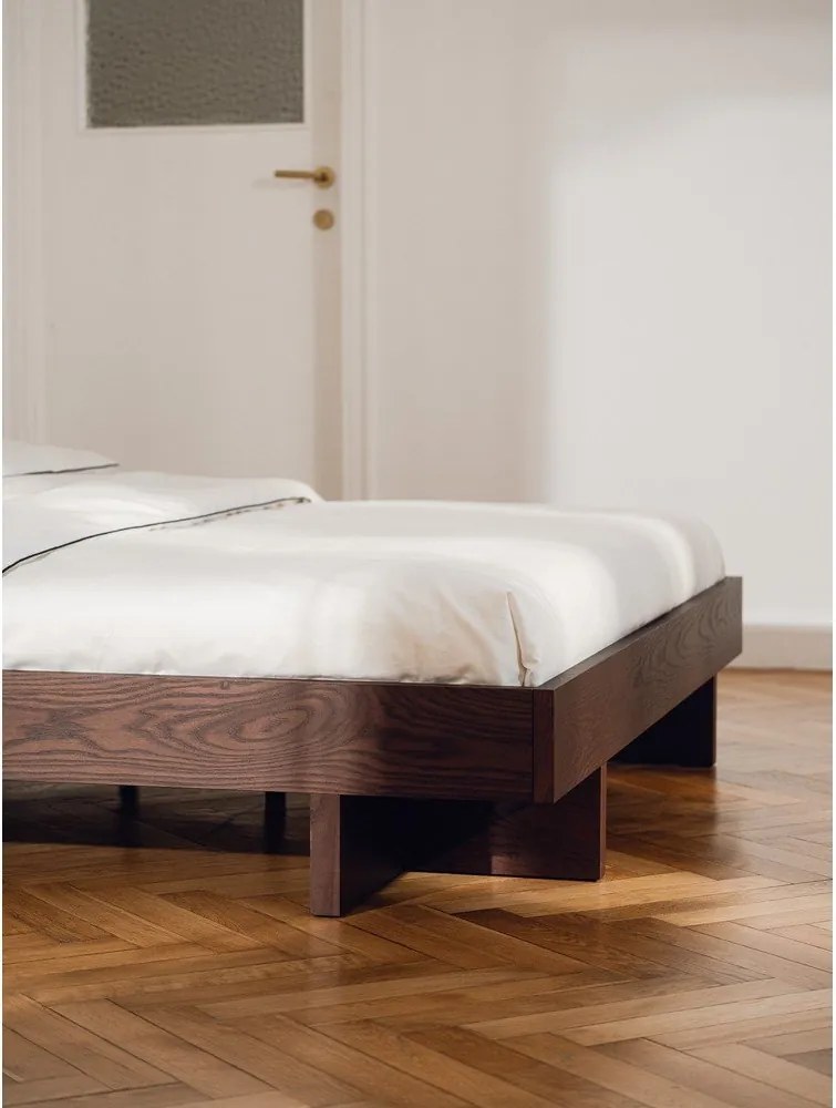 Natúr színű MDF franciaágy ágytámla nélkül ágyráccsal 180x200 cm tölgyfa dekorral Kito – noo.ma