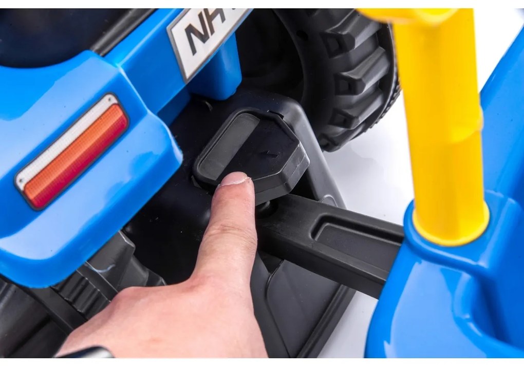 Buddy Toys BPC 5175 New Holland T7, 91 x 29 x 44cm, 2 éves kortól