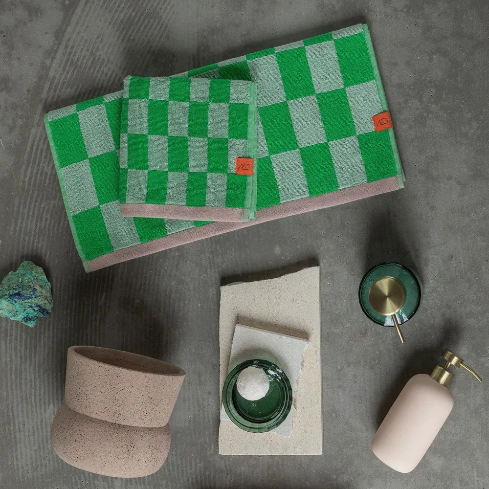 Zöld organikus pamut törölköző 50x90 cm Retro – Mette Ditmer Denmark