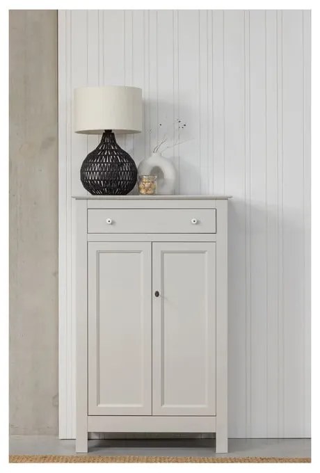 Világosszürke borovi fenyő magas zárható komód 93x150 cm Eva – WOOOD